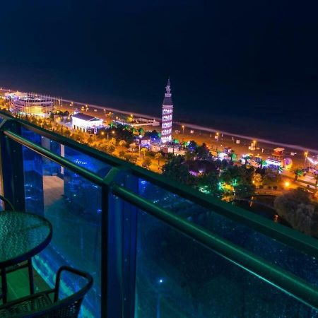Luxury Sea View Orbi City Batoemi Buitenkant foto
