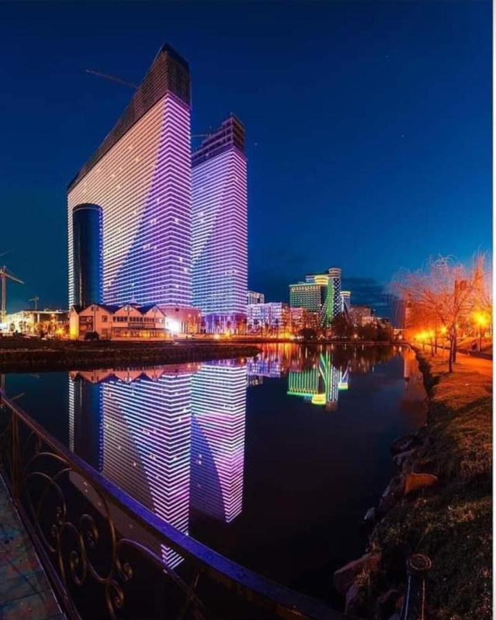 Luxury Sea View Orbi City Batoemi Buitenkant foto