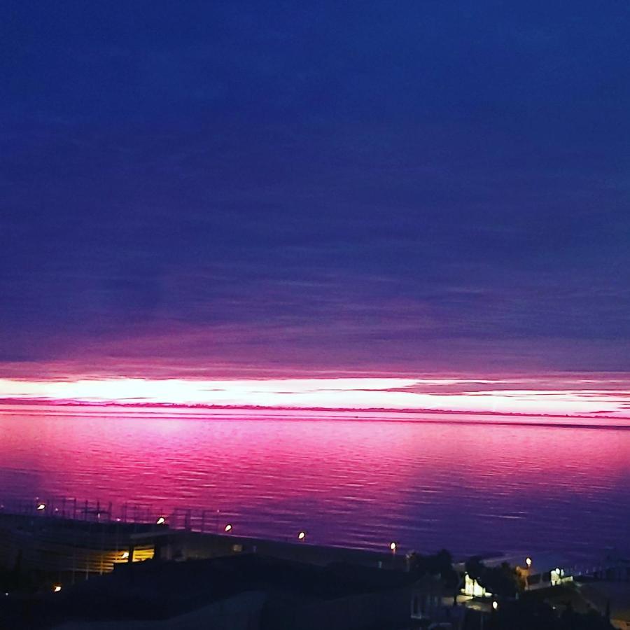Luxury Sea View Orbi City Batoemi Buitenkant foto