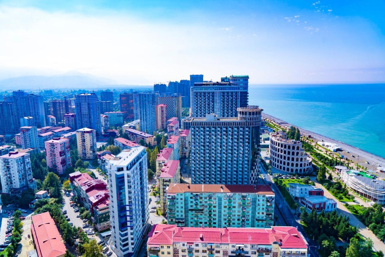Luxury Sea View Orbi City Batoemi Buitenkant foto