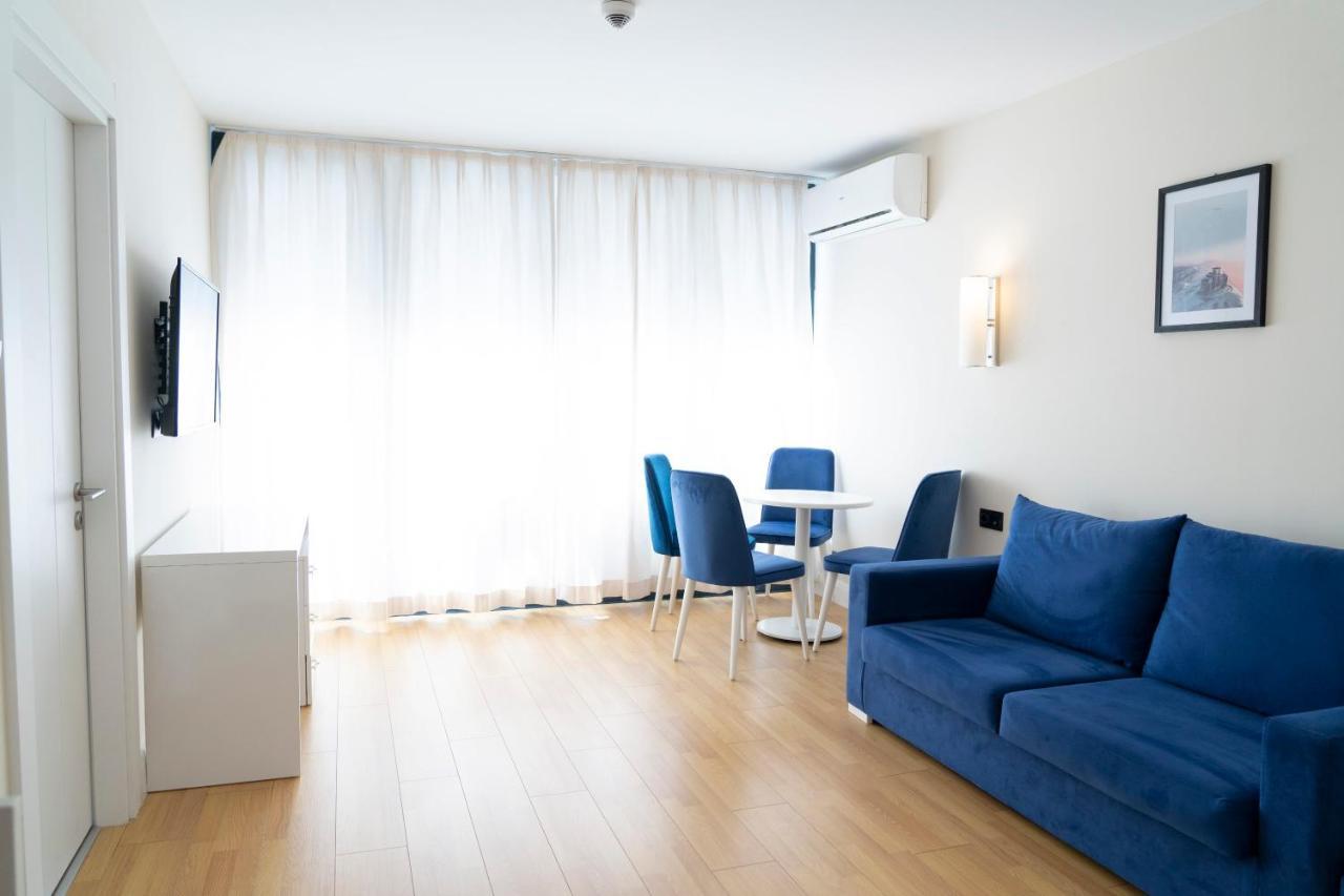 Luxury Sea View Orbi City Batoemi Buitenkant foto
