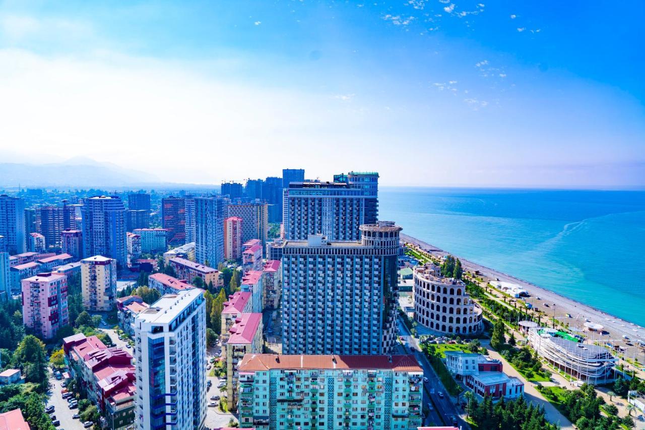 Luxury Sea View Orbi City Batoemi Buitenkant foto