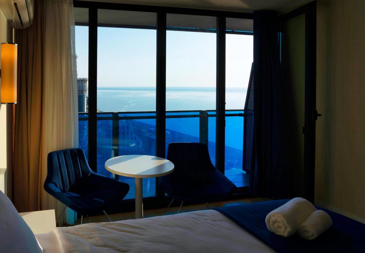 Luxury Sea View Orbi City Batoemi Buitenkant foto