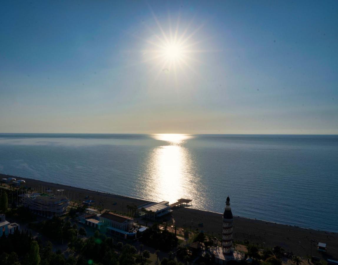 Luxury Sea View Orbi City Batoemi Buitenkant foto